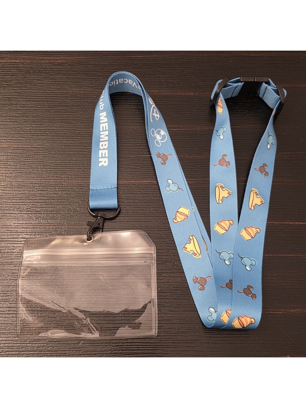 Disney Vacation Club Member Lanyard Badge Holder Mickey Snacks Blue EUC